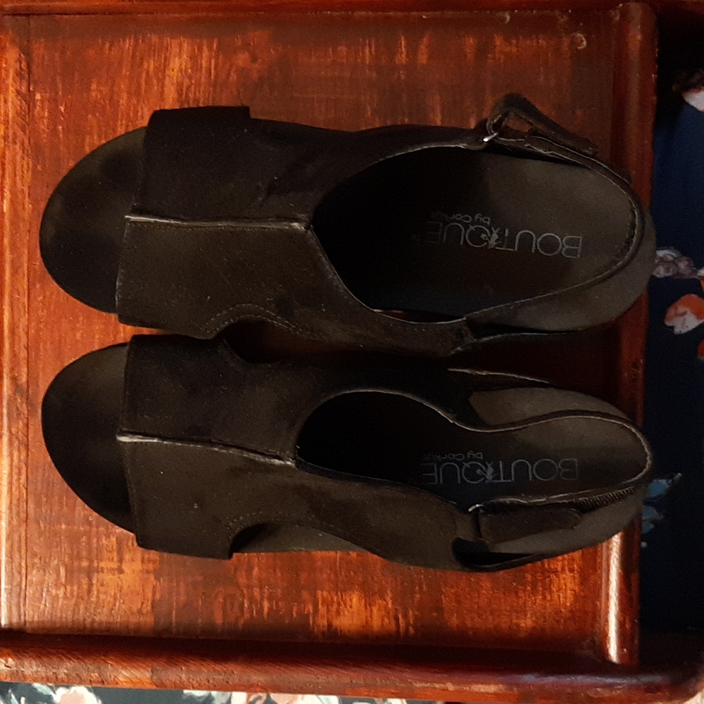 Corkys cheetah print wedge sandals sz 11